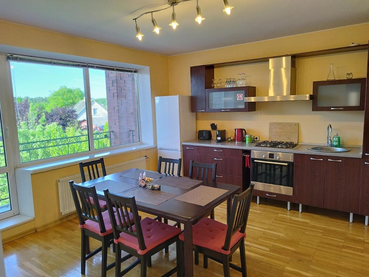 Spacious & Cozy Apartment With Forest View Zapyskis Dış mekan fotoğraf